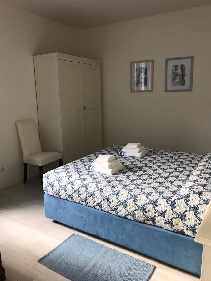 Aparthotel Residenza Le Logge Torri Del Benaco Exterior foto